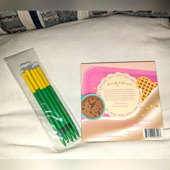 NIB Breakfast in Bed Eyeshadow Palette - Picture 2 of 4